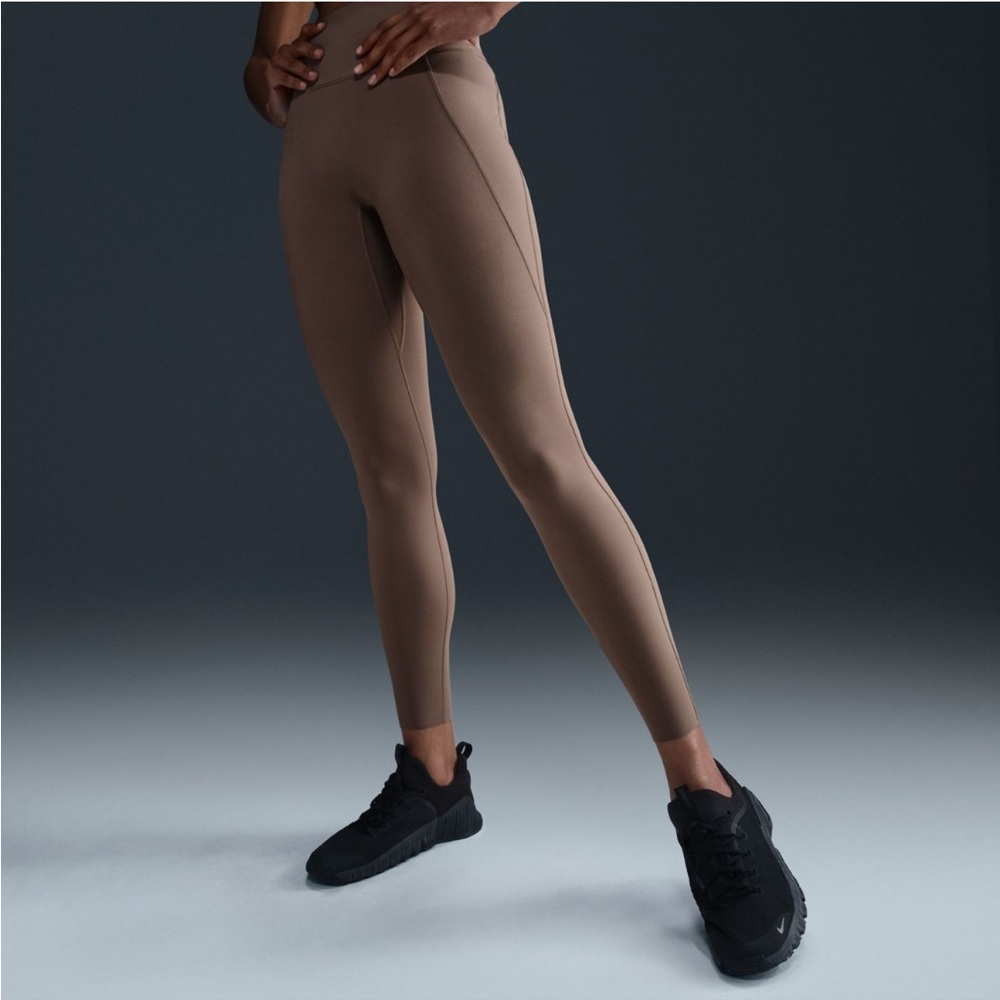 NIKE UNIVERSA Medium Support 7/8 Length High Rise Leggings Mink Brown Size M NEW